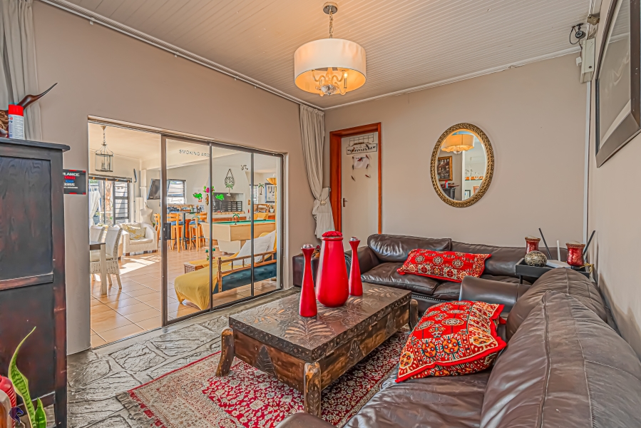 8 Bedroom Property for Sale in Country Club Western Cape